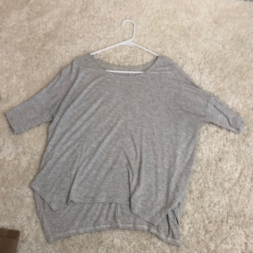 Gray 3/4 sleeve shirt